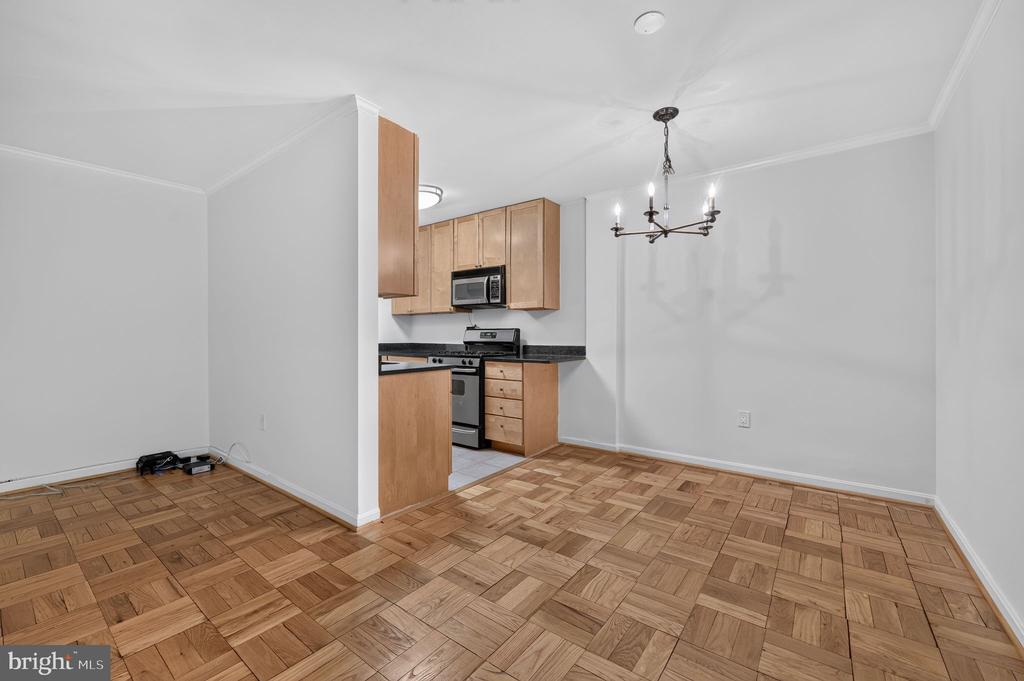 4114 DAVIS PLACE NW Unit: 213