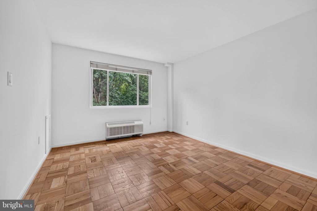 4114 DAVIS PLACE NW Unit: 213