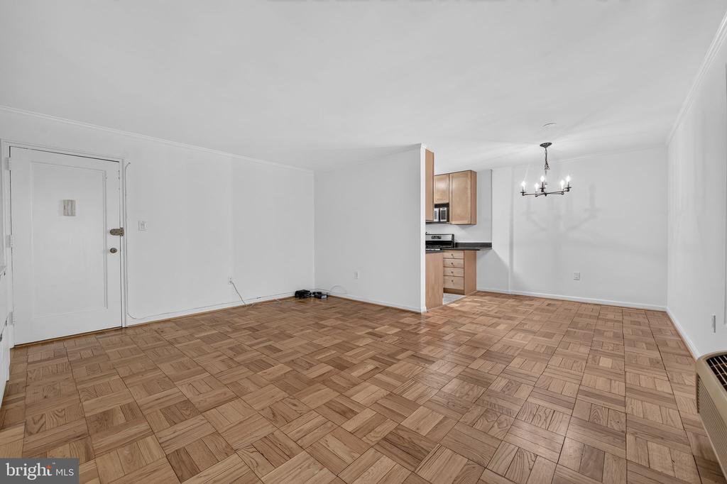 4114 DAVIS PLACE NW Unit: 213