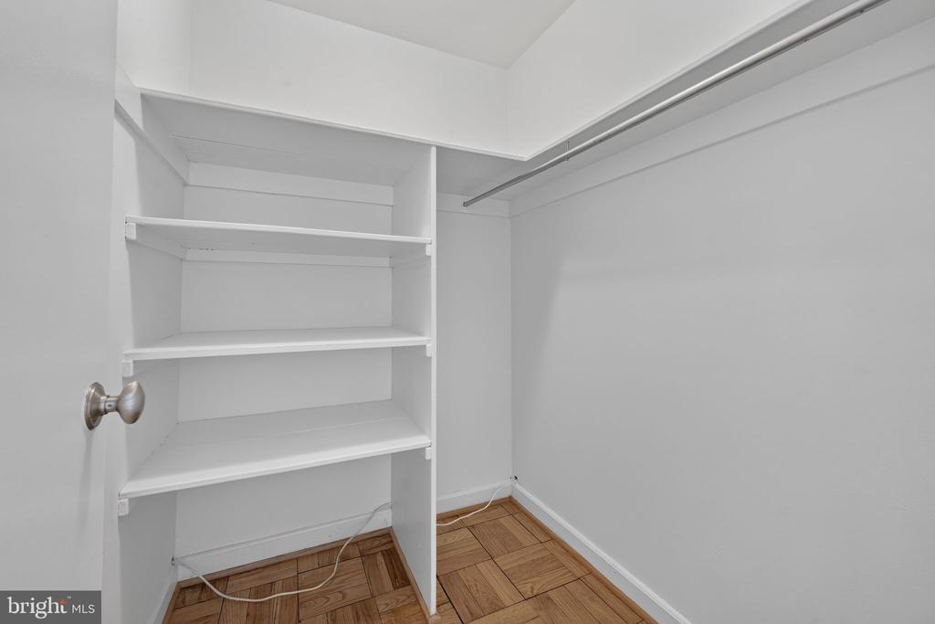 4114 DAVIS PLACE NW Unit: 213