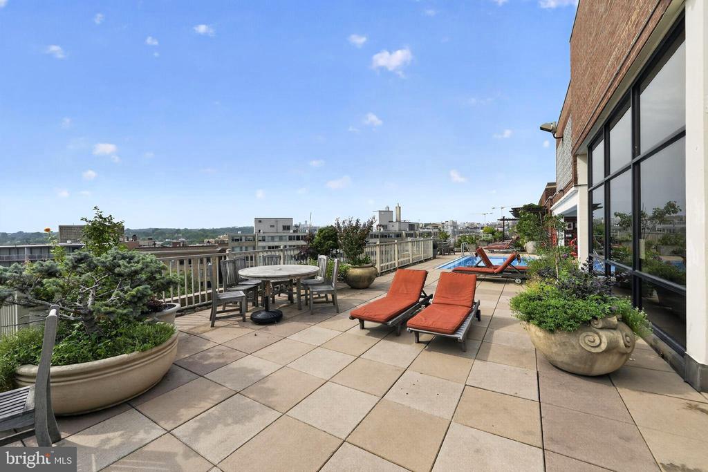 1301 20TH STREET NW Unit: 110
