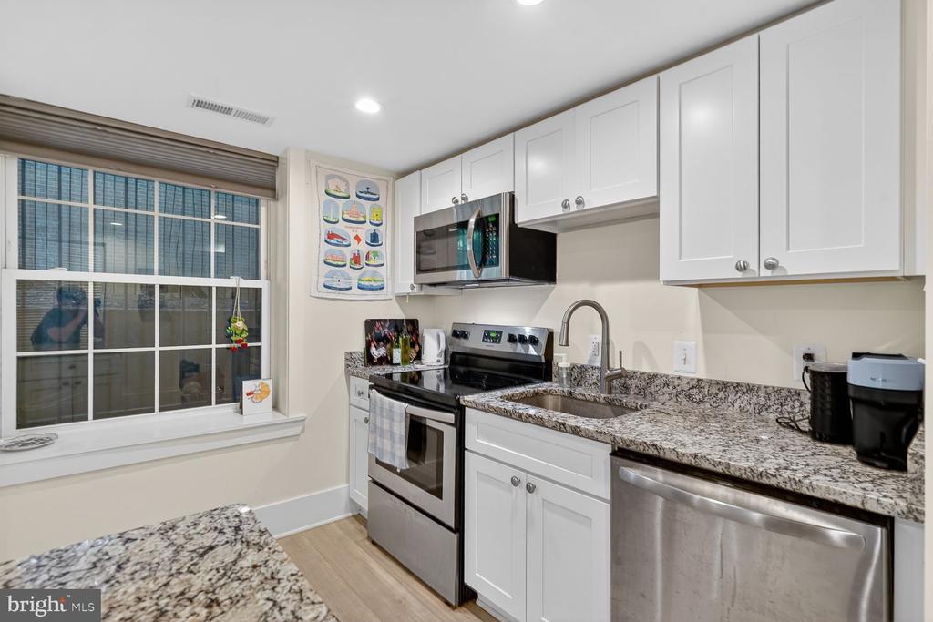 1495 NEWTON STREET NW Unit: B102
