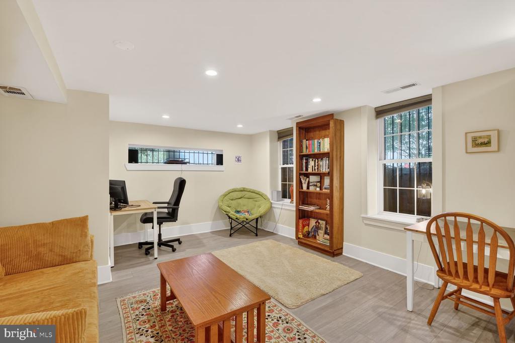 1495 NEWTON STREET NW Unit: B102