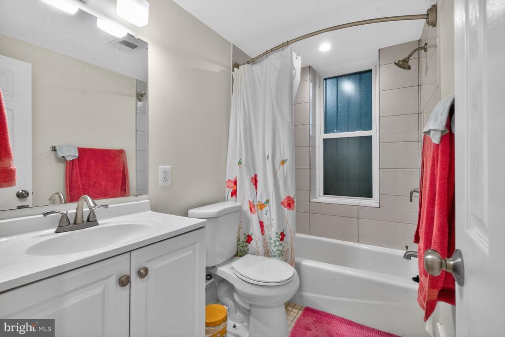 1495 NEWTON STREET NW Unit: B102