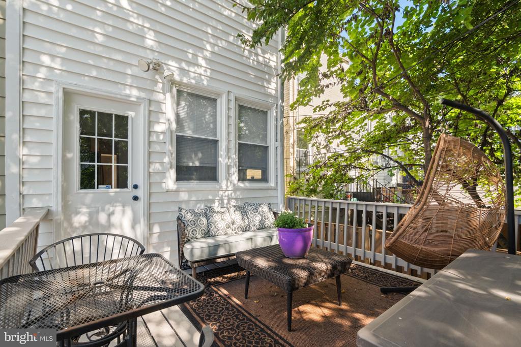 320 SHEPHERD STREET NW