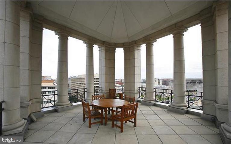 601 PENNSYLVANIA AVENUE NW Unit: 703
