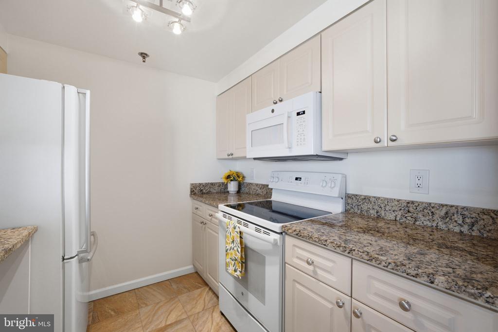 1312 MASSACHUSETTS AVENUE NW Unit: 802