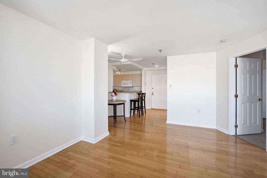 1312 MASSACHUSETTS AVENUE NW Unit: 802