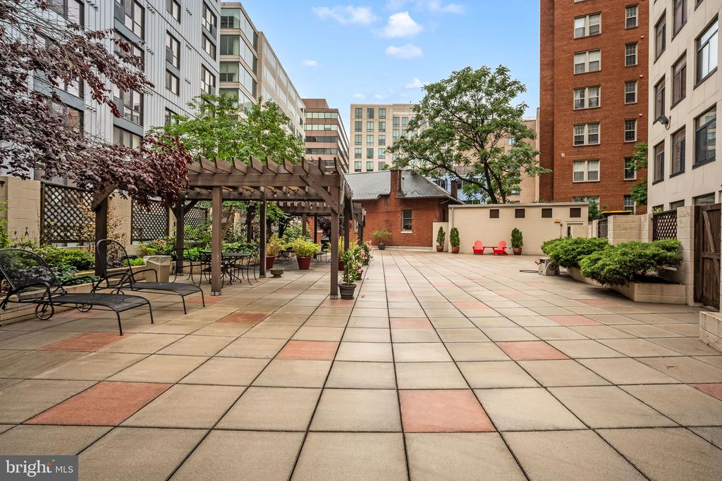 1312 MASSACHUSETTS AVENUE NW Unit: 802