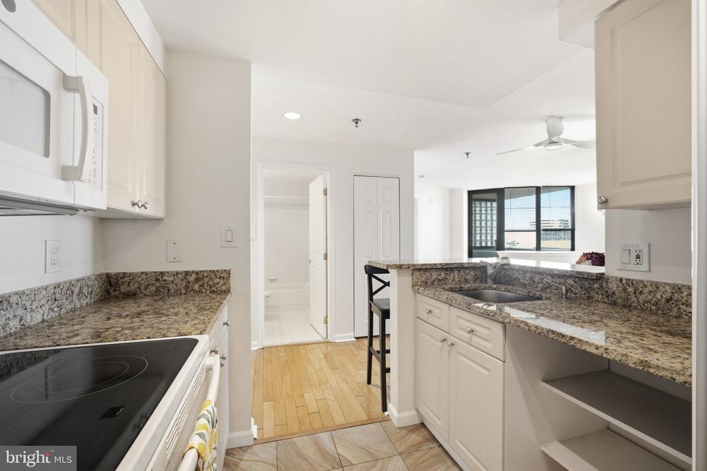 1312 MASSACHUSETTS AVENUE NW Unit: 802