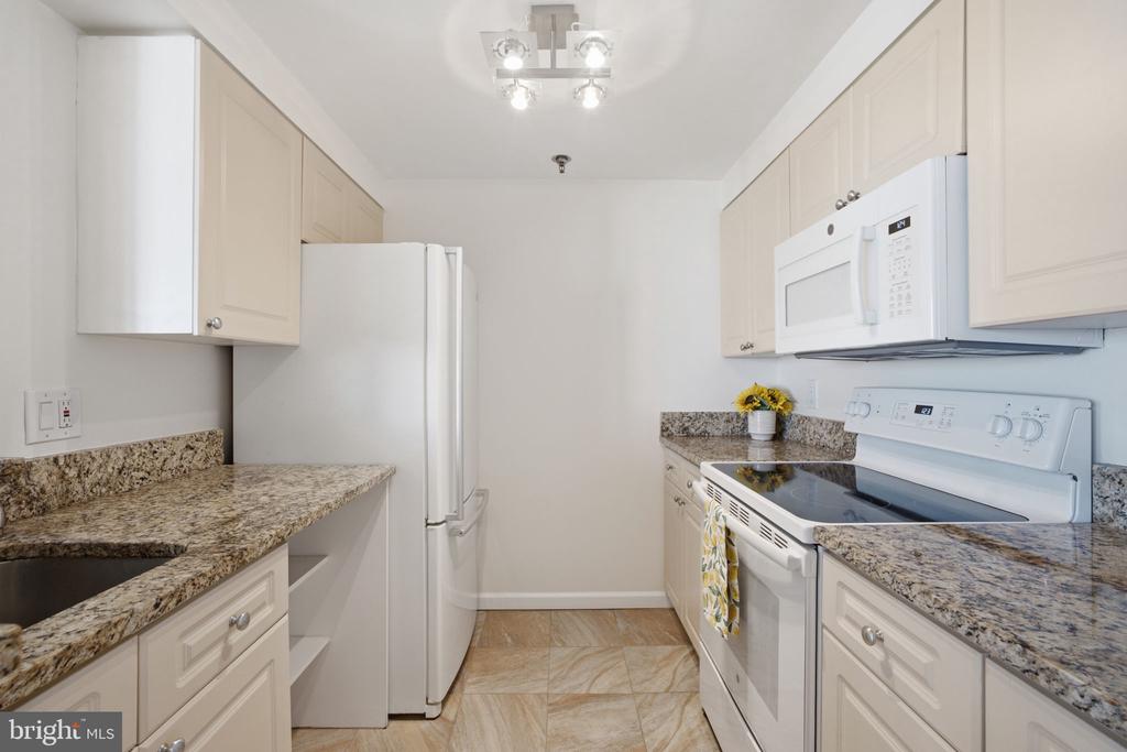 1312 MASSACHUSETTS AVENUE NW Unit: 802