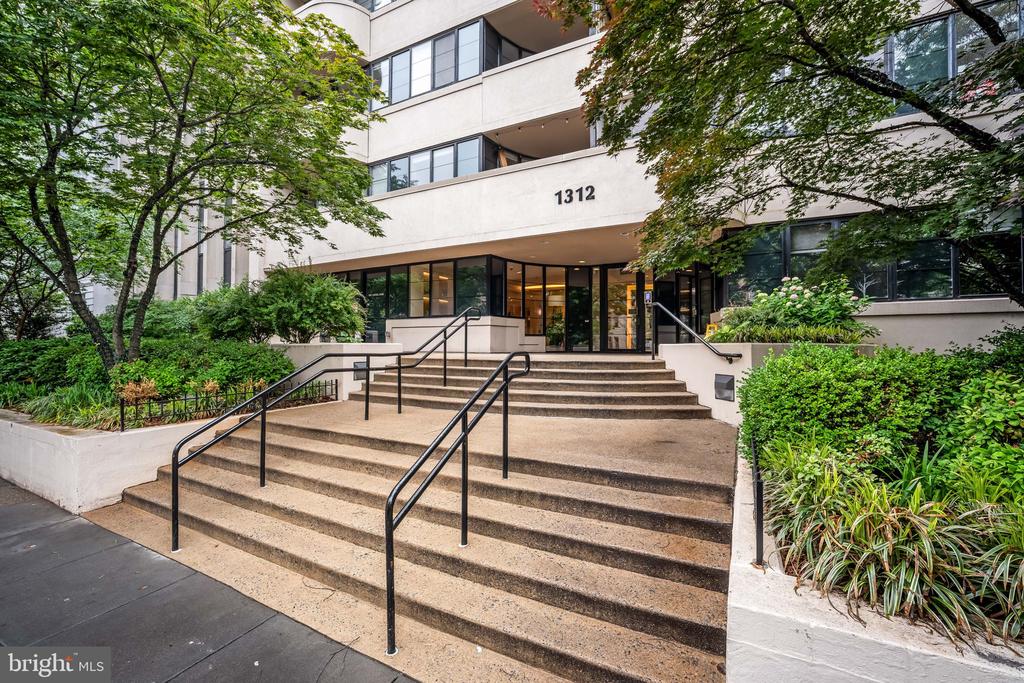 1312 MASSACHUSETTS AVENUE NW Unit: 802