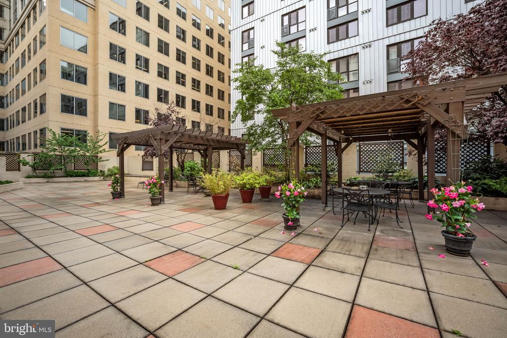 1312 MASSACHUSETTS AVENUE NW Unit: 802