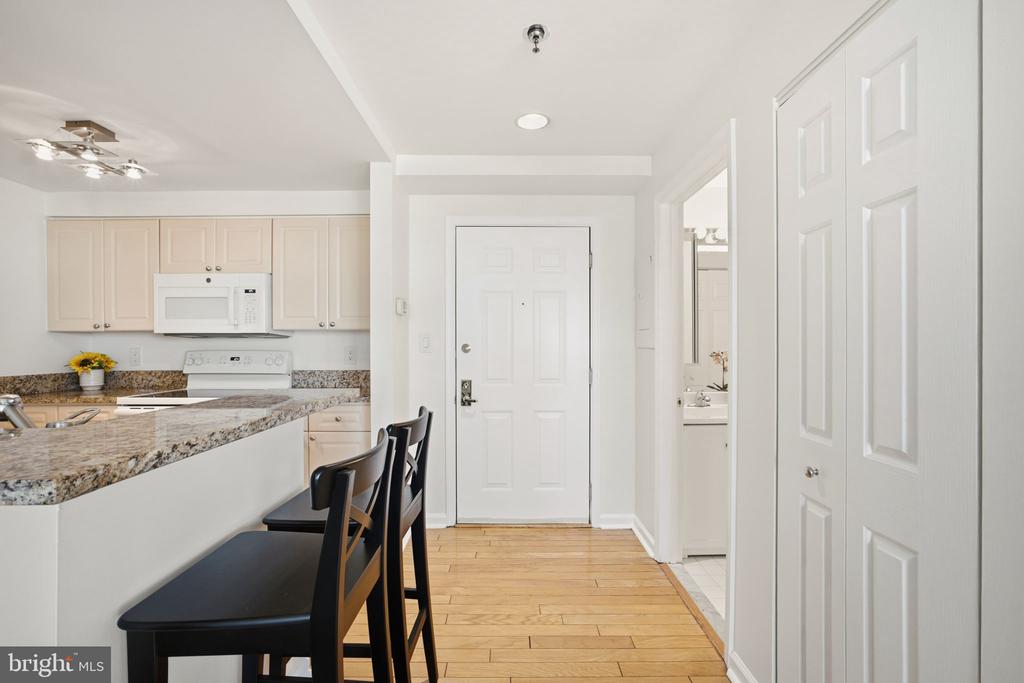 1312 MASSACHUSETTS AVENUE NW Unit: 802