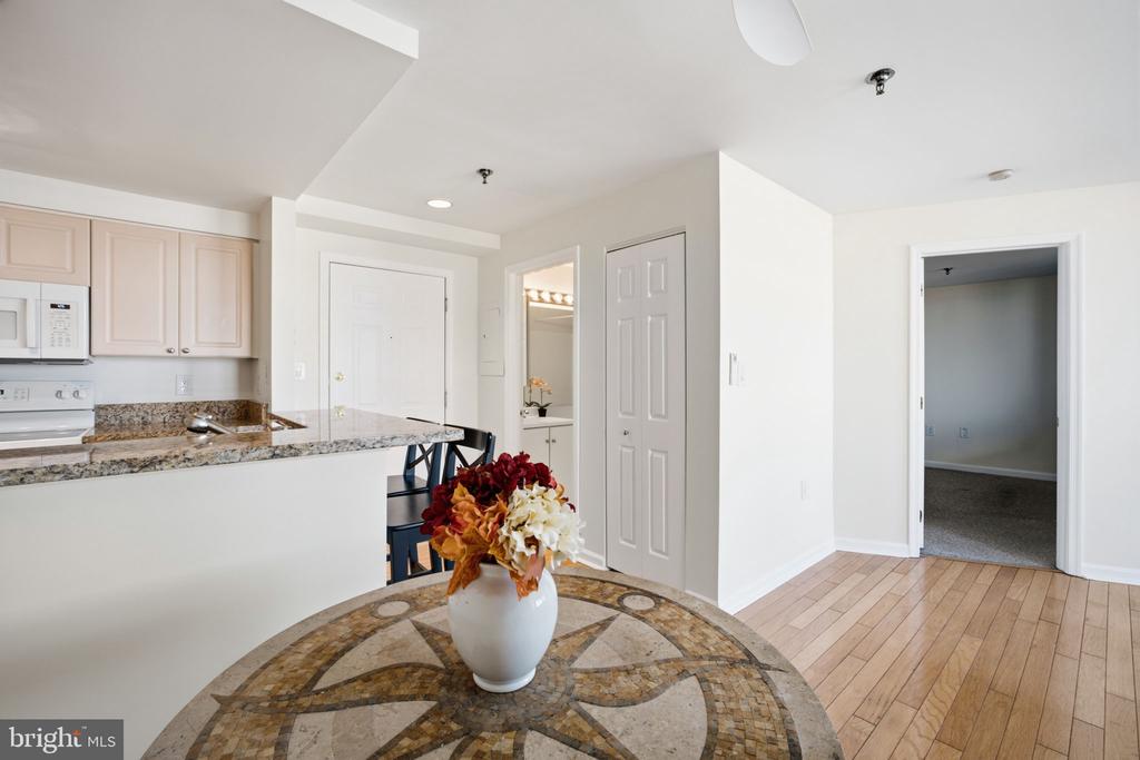 1312 MASSACHUSETTS AVENUE NW Unit: 802