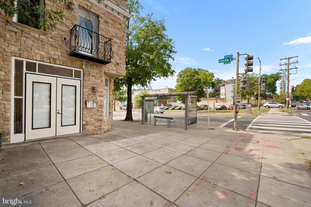 936 MADISON STREET NW Unit: 201