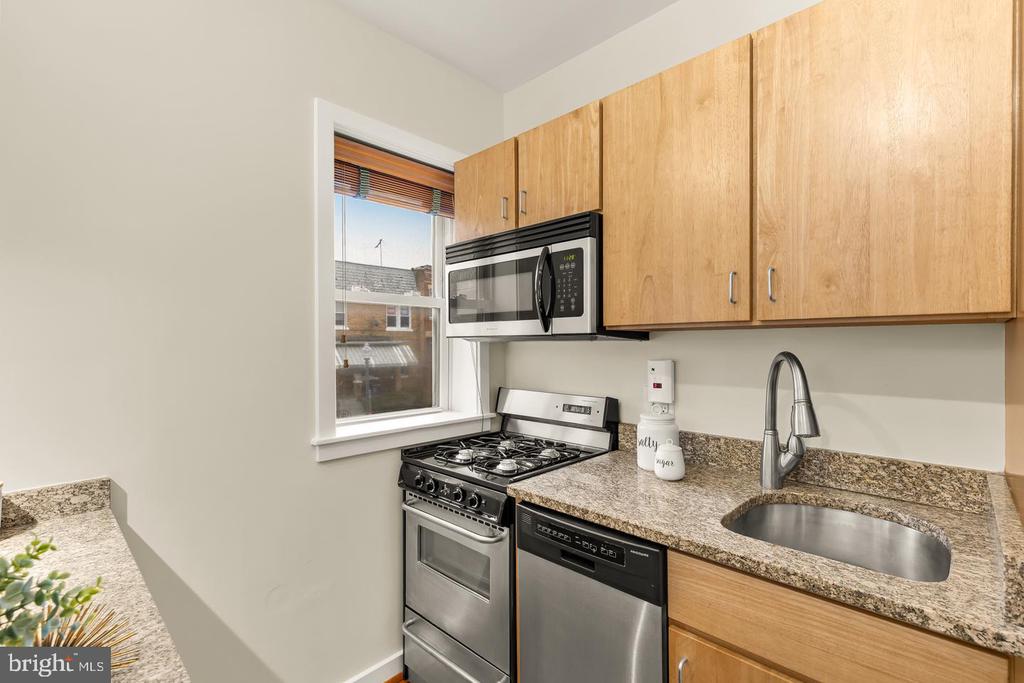 3534 10TH STREET NW Unit: 200
