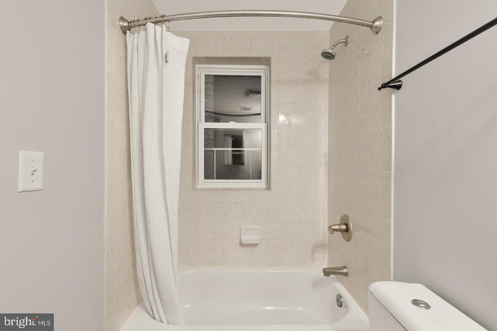 3534 10TH STREET NW Unit: 200