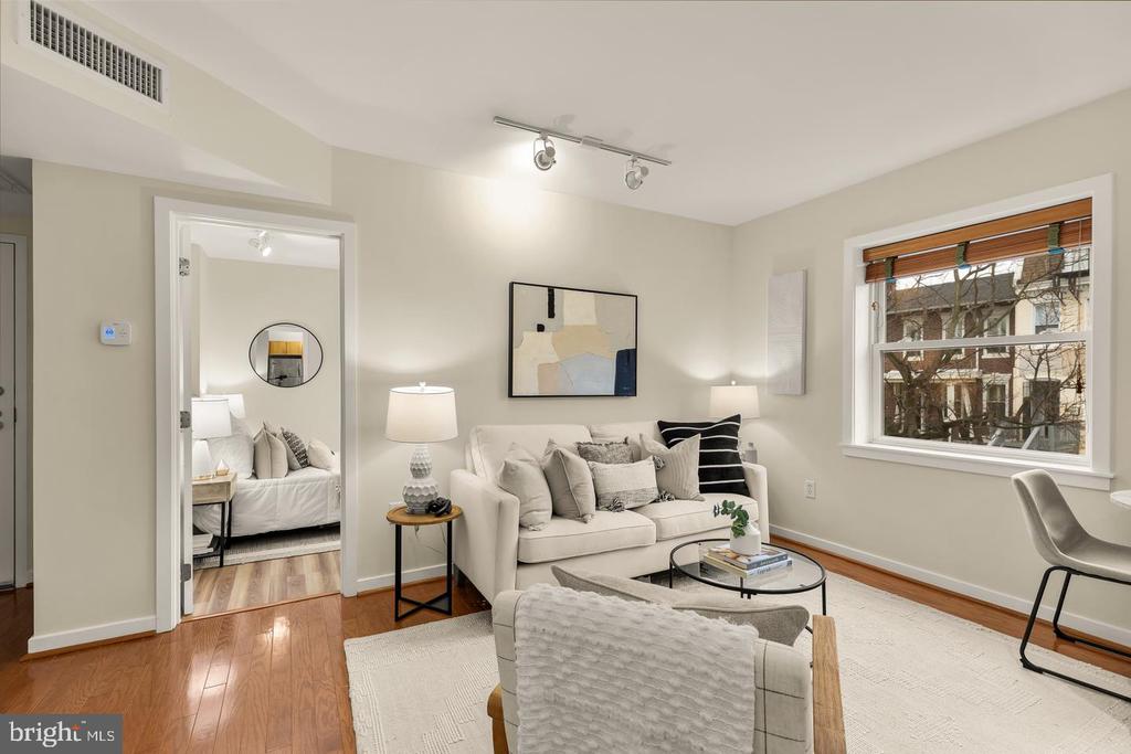 3534 10TH STREET NW Unit: 200
