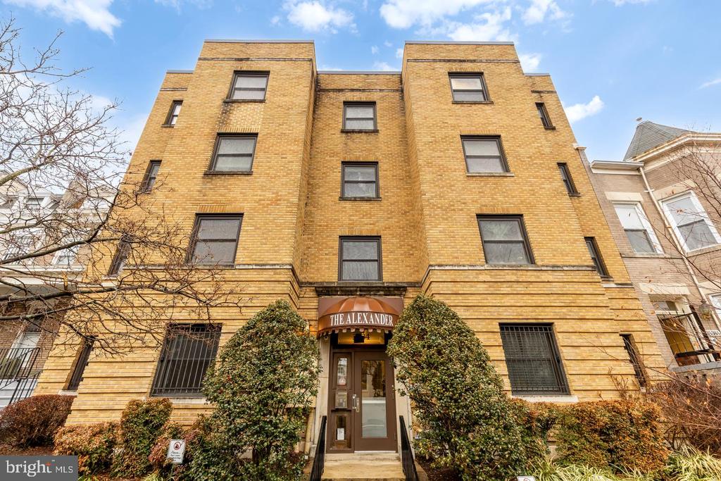 3534 10TH STREET NW Unit: 200