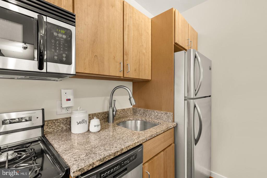 3534 10TH STREET NW Unit: 200