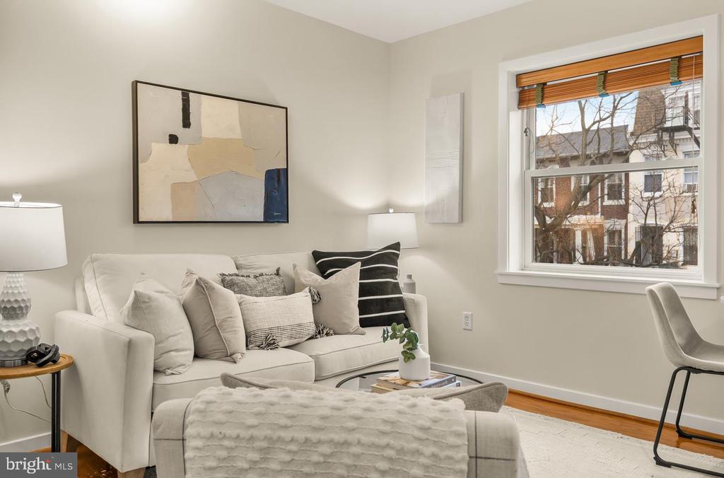 3534 10TH STREET NW Unit: 200