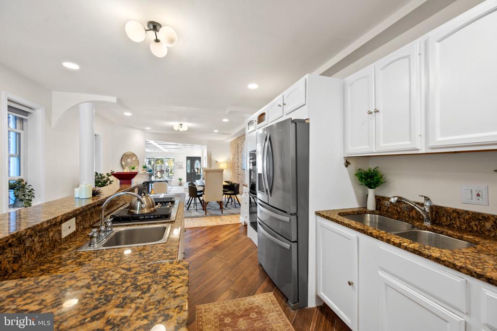 1020 6TH STREET NE