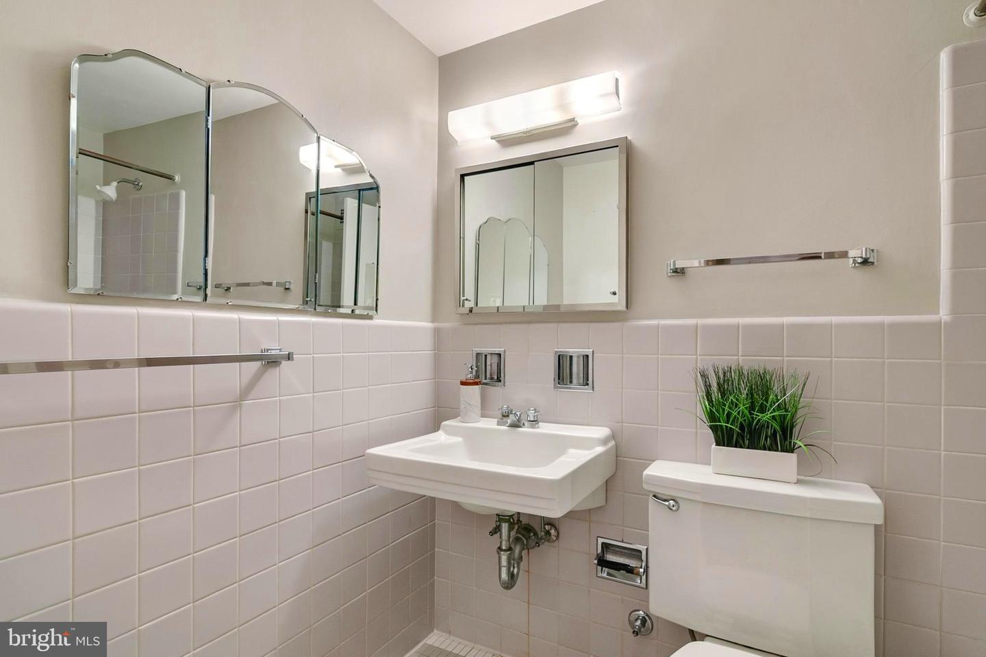2475 Virginia AVENUE NW Unit: 519