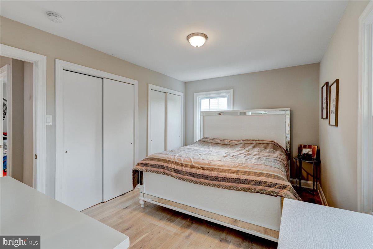 1904 Trafalgar DRIVE