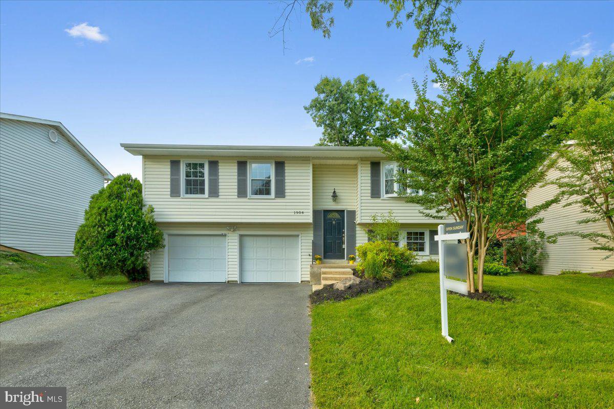 1904 Trafalgar DRIVE