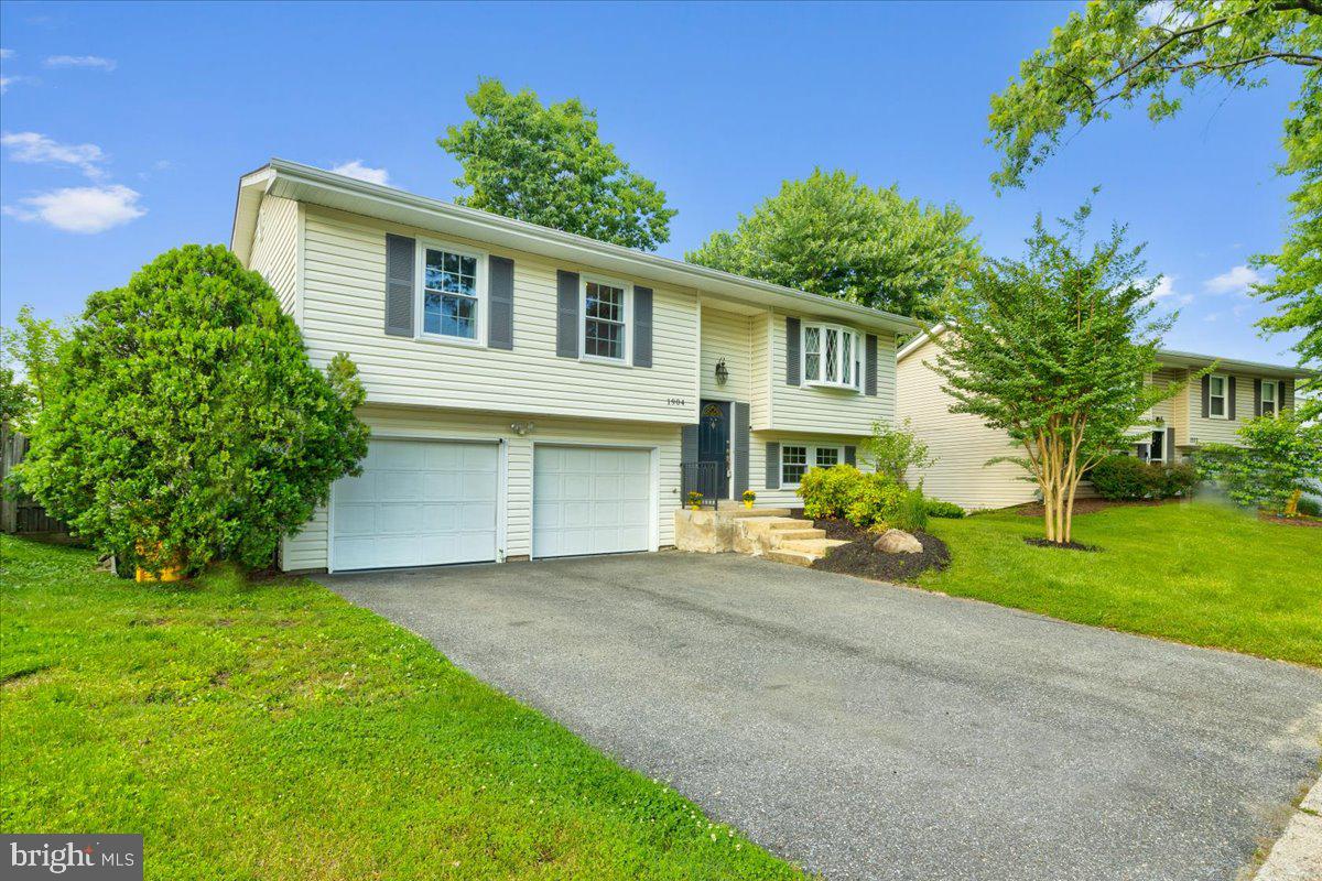 1904 Trafalgar DRIVE
