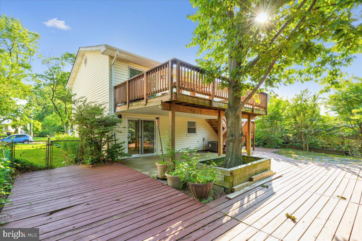 1904 Trafalgar DRIVE