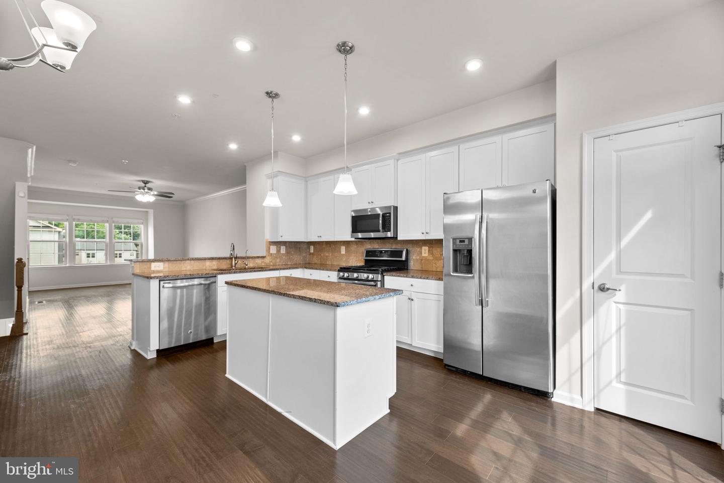 2908 Glendale AVENUE