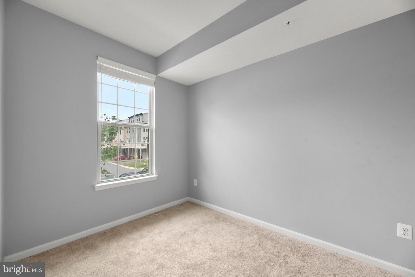 2908 Glendale AVENUE