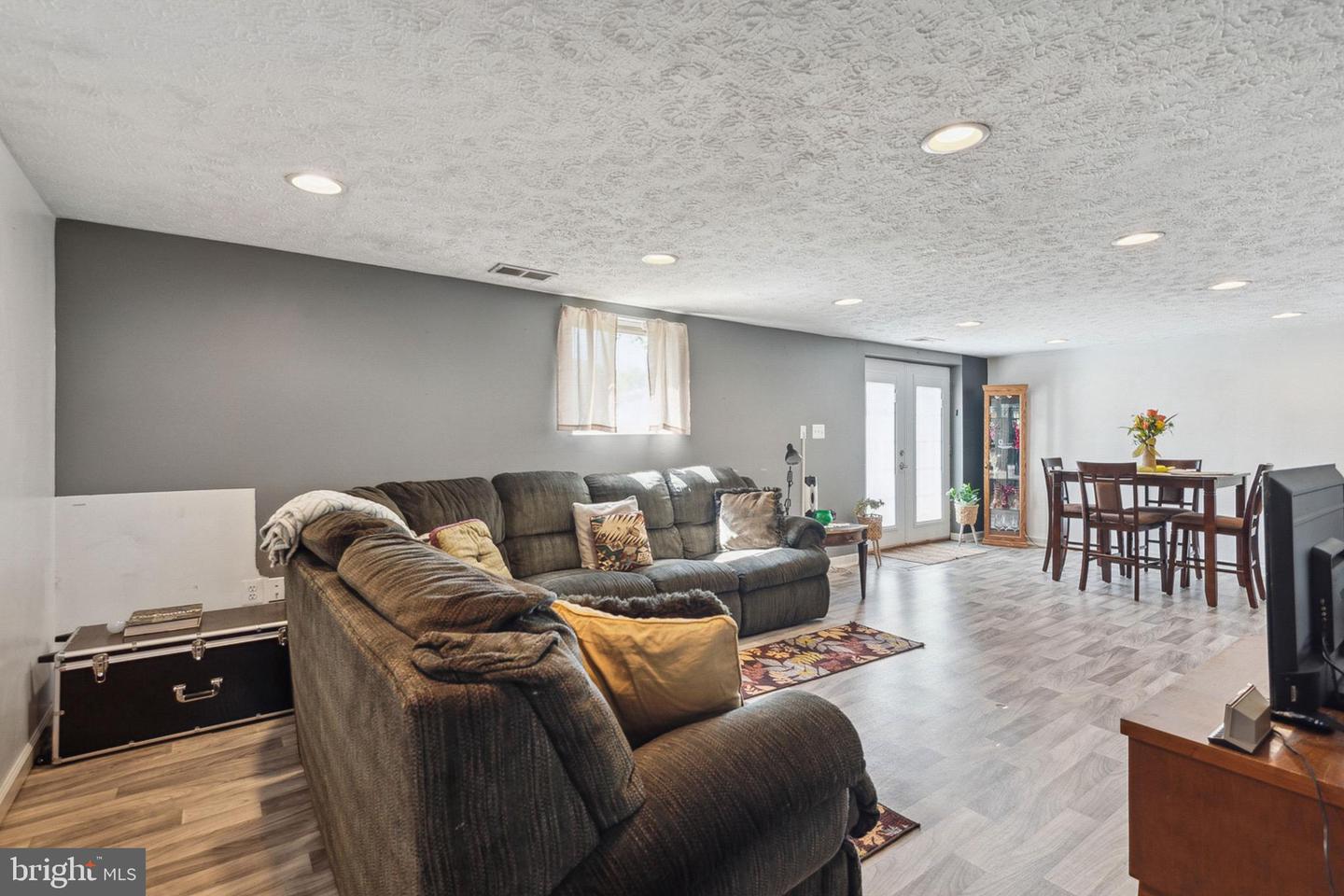 7849 Cindy DRIVE