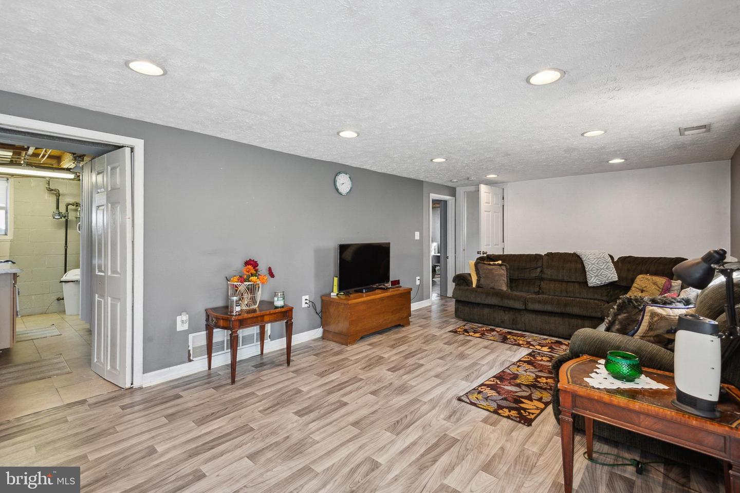 7849 Cindy DRIVE