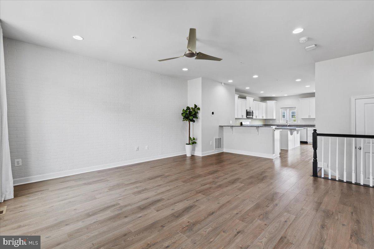 3644 Duckhorn WAY