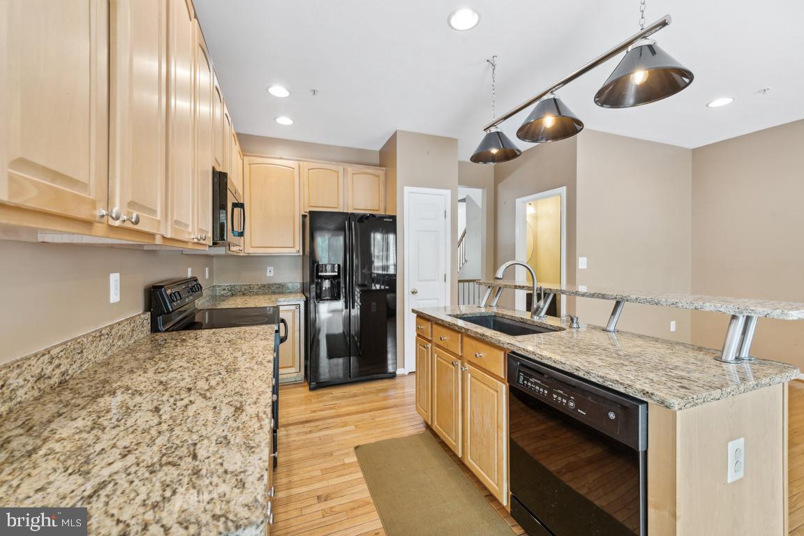 3105 Lunar COURT