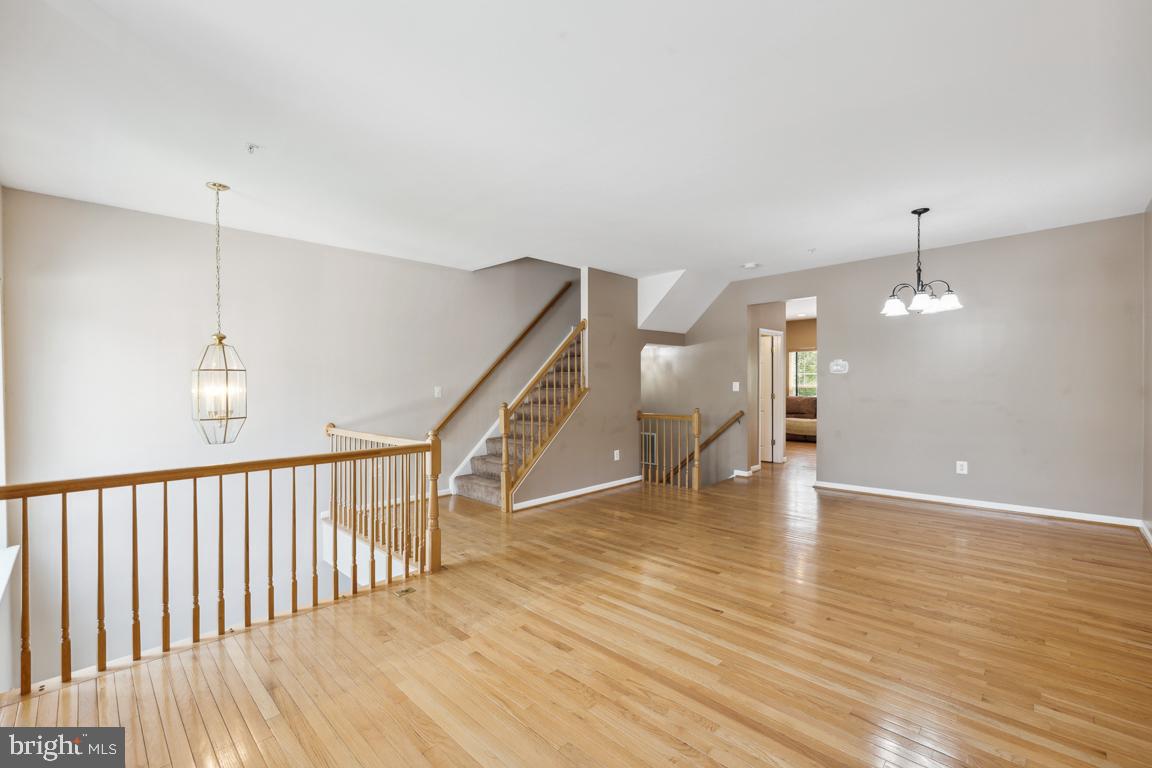 3105 Lunar COURT