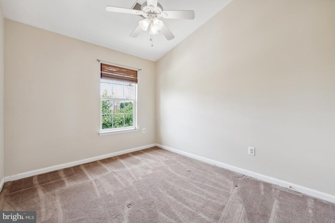 3105 Lunar COURT