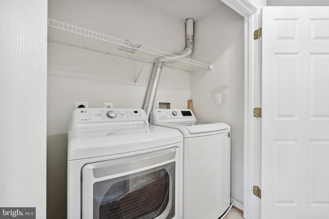 3105 Lunar COURT