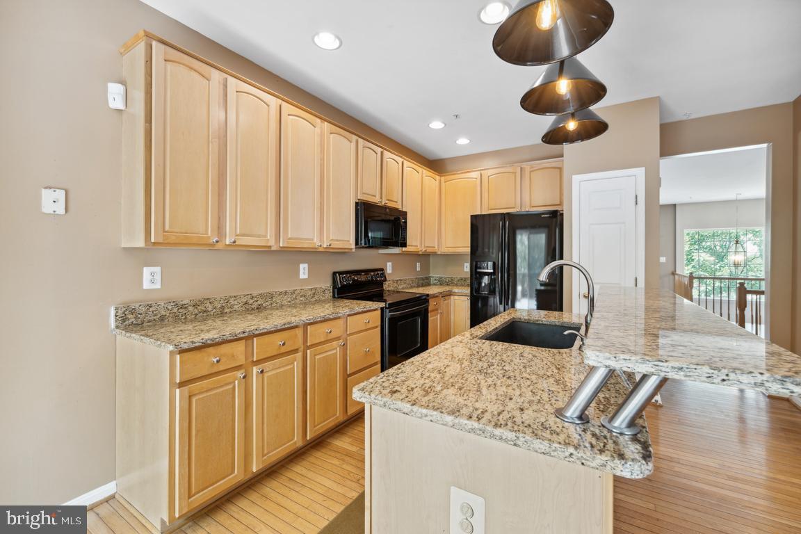 3105 Lunar COURT