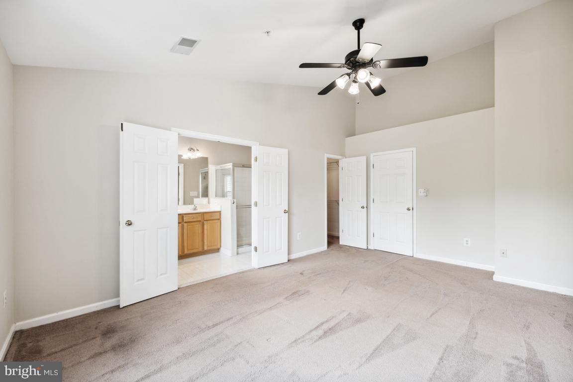 3105 Lunar COURT