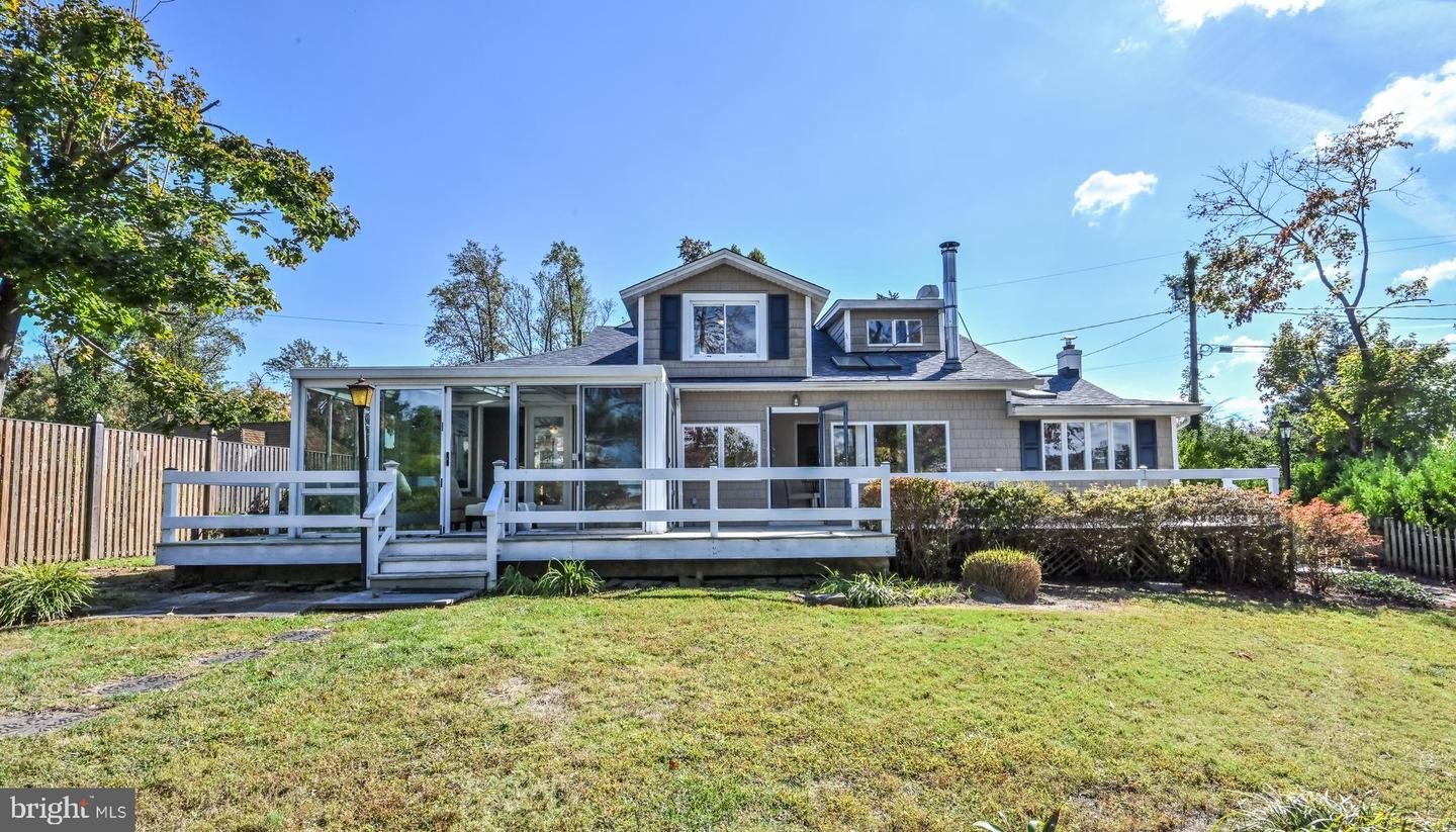 348 Riverside ROAD