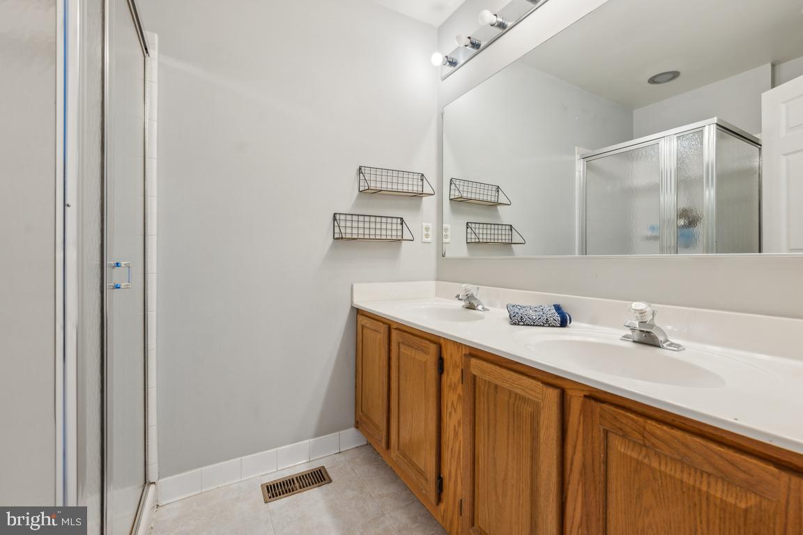 1308 Farley Ct S