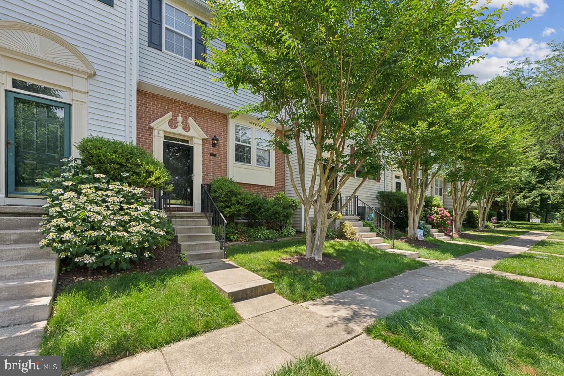 1308 Farley Ct S