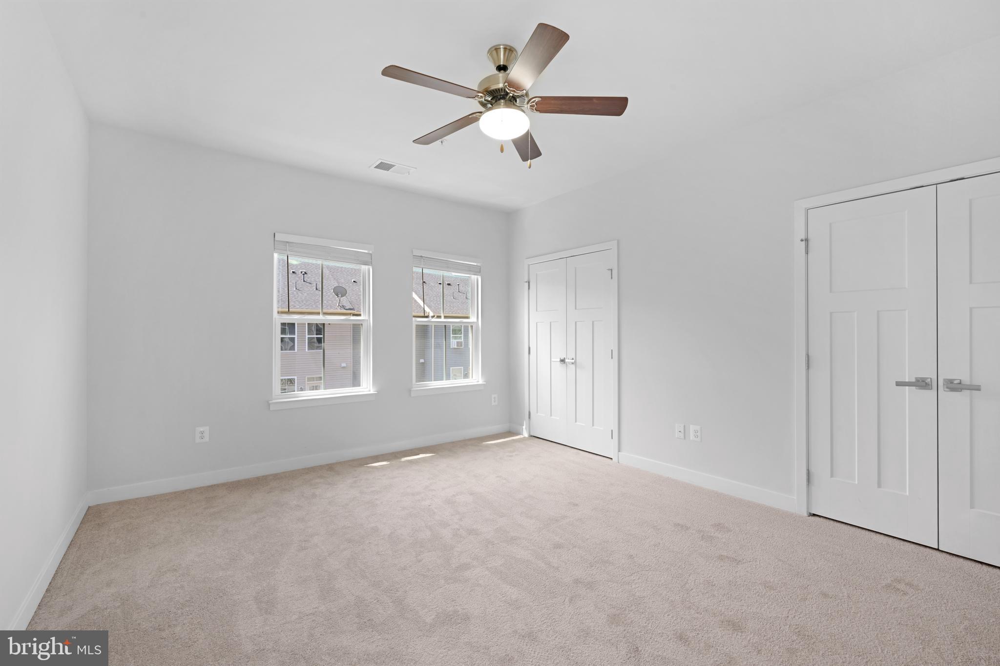 549 White Oak Dr