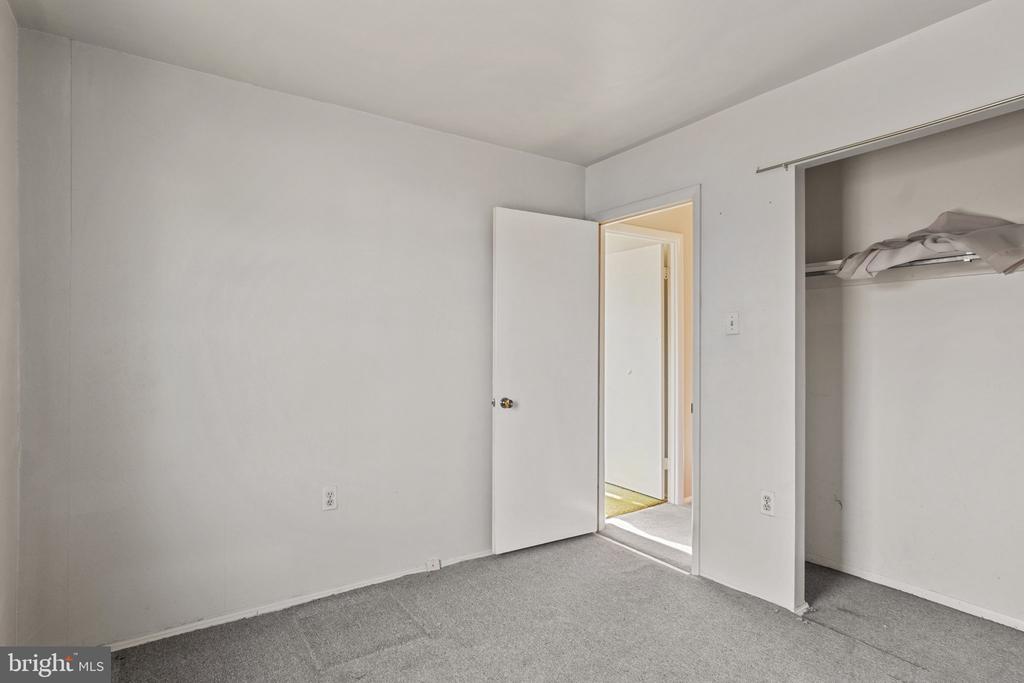 7872 Bastille Pl