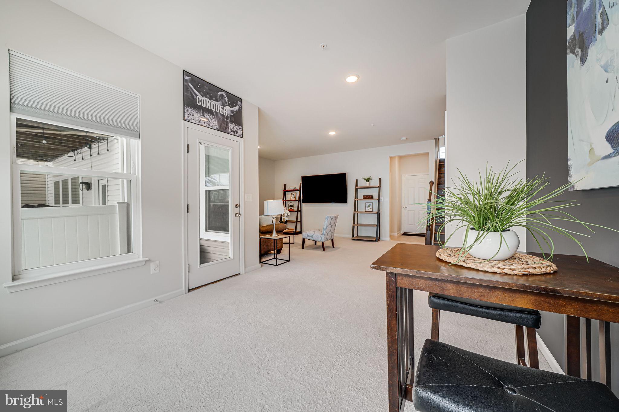 8328 Meadowood Dr