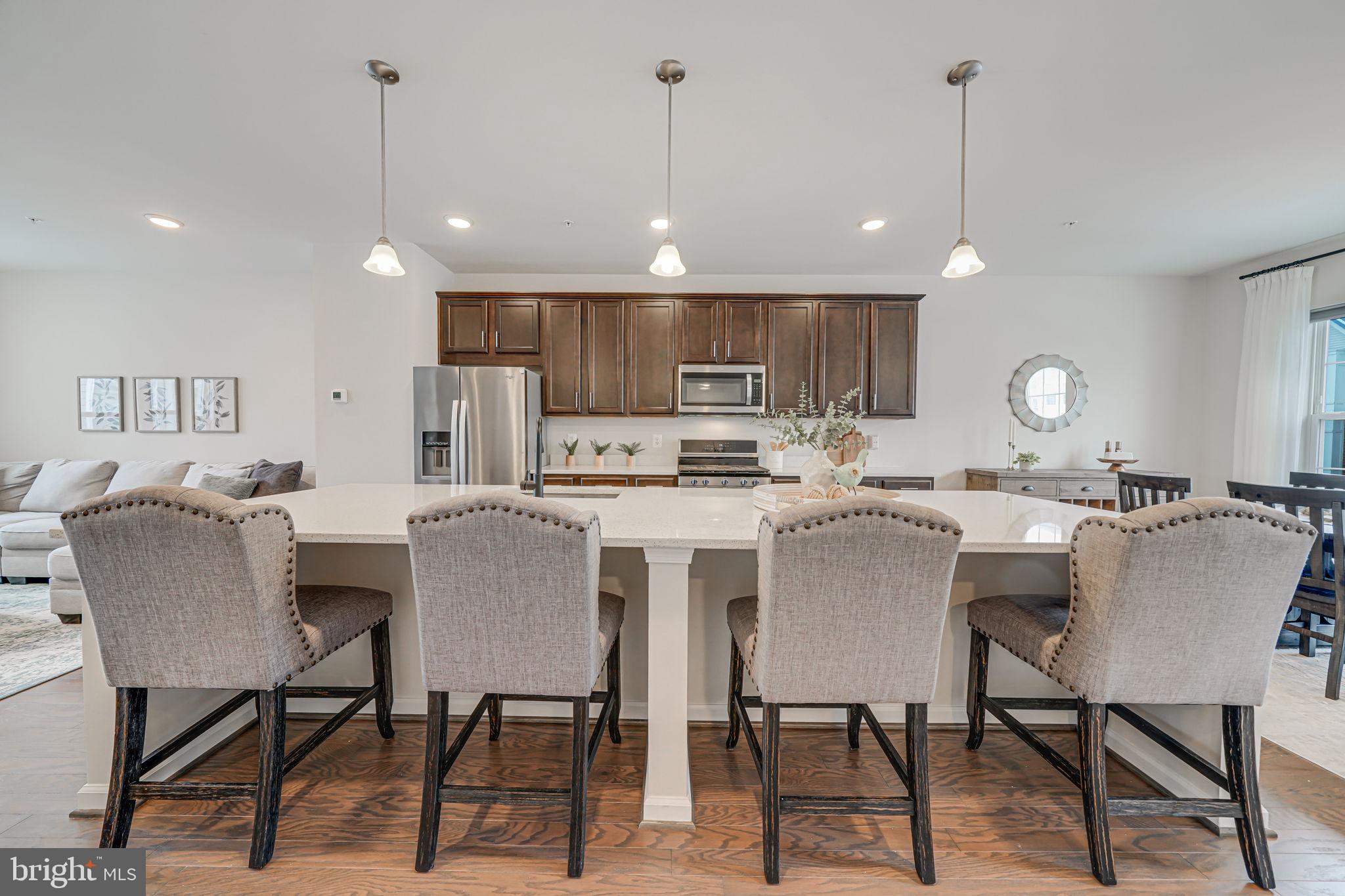 8328 Meadowood Dr